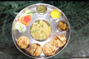 Litti Chokha Recipe in Hindi- biharirecipes.com