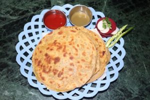 Mooli Paratha Recipe in Hindi
