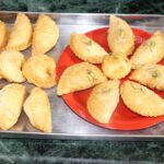 Gujiya Recipe in Hindi